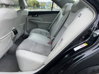 2013 Toyota Camry Hybrid XLE