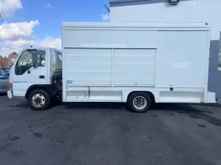 2003 Isuzu NPR