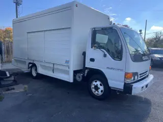 2003 Isuzu NPR