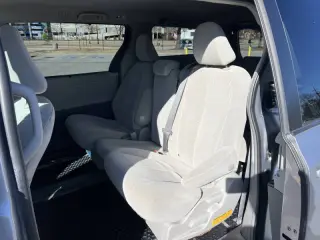 2014 Toyota Sienna LE 8-Passenger