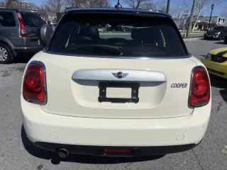 2015 MINI Hardtop 4 Door Cooper