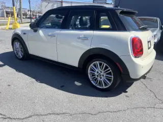 2015 MINI Hardtop 4 Door Cooper