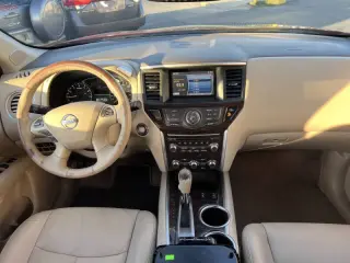 2014 Nissan Pathfinder SL