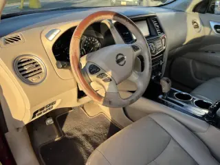 2014 Nissan Pathfinder SL