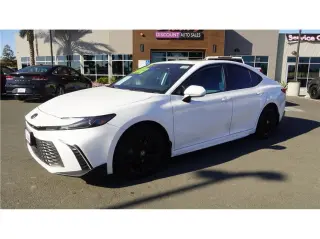 2025 Toyota Camry SE Sedan 4D