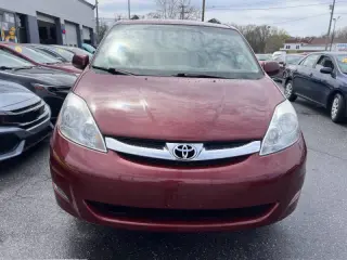 2010 Toyota Sienna XLE Limited