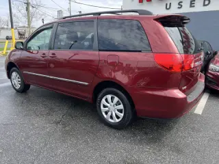 2010 Toyota Sienna XLE Limited