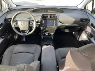 2021 Toyota Prius LE