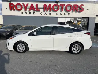 2021 Toyota Prius LE