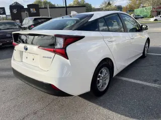 2021 Toyota Prius LE
