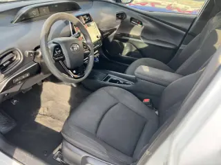 2021 Toyota Prius LE
