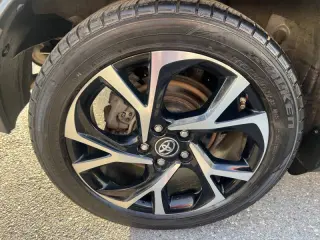 2019 Toyota C-HR XLE