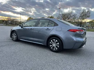 2022 Toyota Corolla Hybrid LE