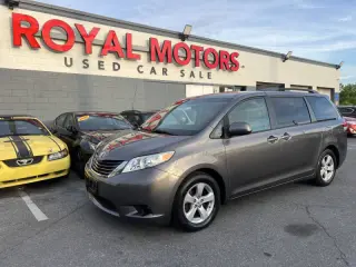 2012 Toyota Sienna LE 8-Passenger