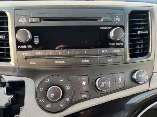 2012 Toyota Sienna LE 8-Passenger