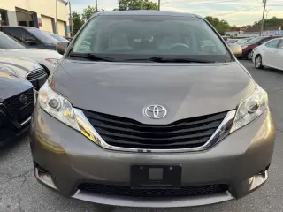2012 Toyota Sienna LE 8-Passenger