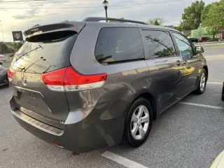 2012 Toyota Sienna LE 8-Passenger