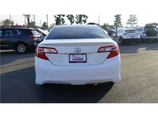 2014 Toyota Camry SE Sedan 4D