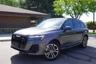 2025 Audi Q7 quattro Premium Plus 45 TFSI