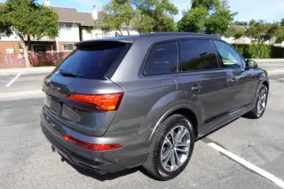 2025 Audi Q7 quattro Premium Plus 45 TFSI