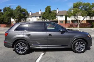 2025 Audi Q7 quattro Premium Plus 45 TFSI