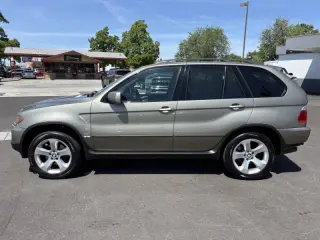 2005 BMW X5 4.4i