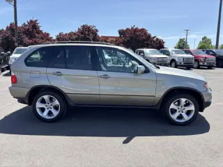 2005 BMW X5 4.4i