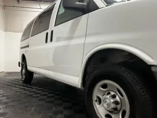 2017 Chevrolet Express 2500