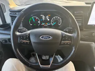 2022 Ford E-Transit 350