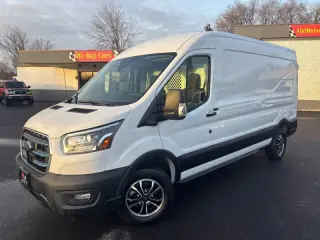 2022 Ford E-Transit 350