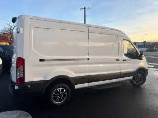 2022 Ford E-Transit 350