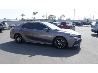 2022 Toyota Camry SE Sedan 4D