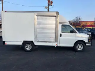 2017 GMC Savana 3500