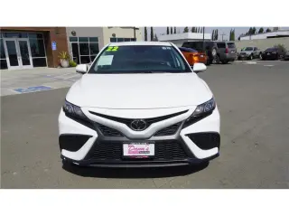 2022 Toyota Camry SE Sedan 4D