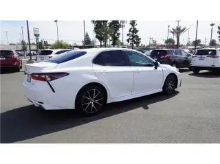 2022 Toyota Camry SE Sedan 4D
