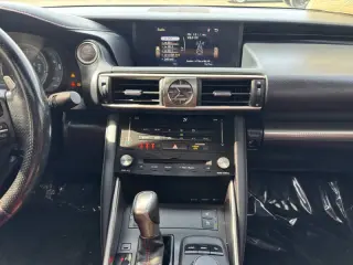 2017 Lexus IS 200t