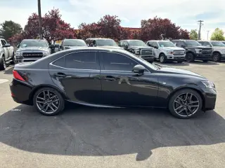 2017 Lexus IS 200t