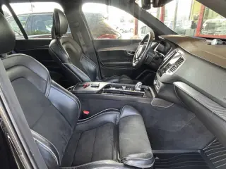 2018 Volvo XC90 T8 eAWD R-Design