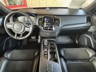 2018 Volvo XC90 T8 eAWD R-Design
