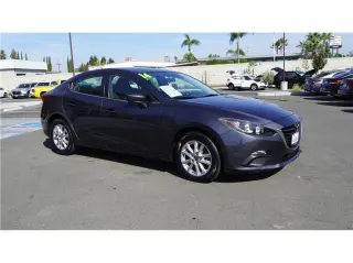 2016  Mazda3 i Sport