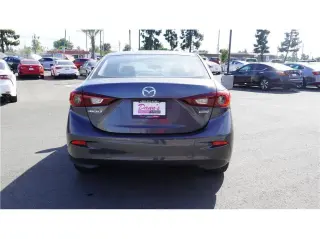 2016  Mazda3 i Sport