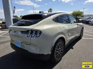 Ford Mustang Mach-E 2025 Premium 4dr SUV