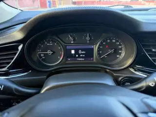 2019 Buick Regal Sportback Essence