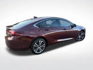 2019 Buick Regal Sportback Essence