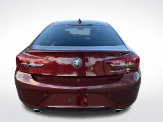 2019 Buick Regal Sportback Essence