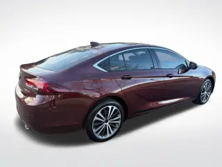 2019 Buick Regal Sportback Essence