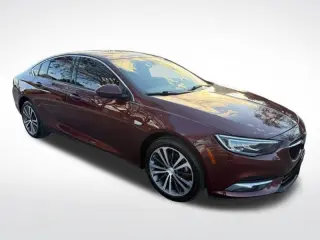 2019 Buick Regal Sportback Essence
