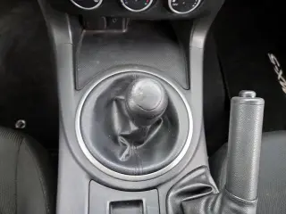 Mazda MX-5 Miata 2015 Sport 2dr Convertible 5M
