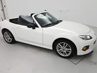 Mazda MX-5 Miata 2015 Sport 2dr Convertible 5M