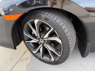 2017 Honda Civic
Si